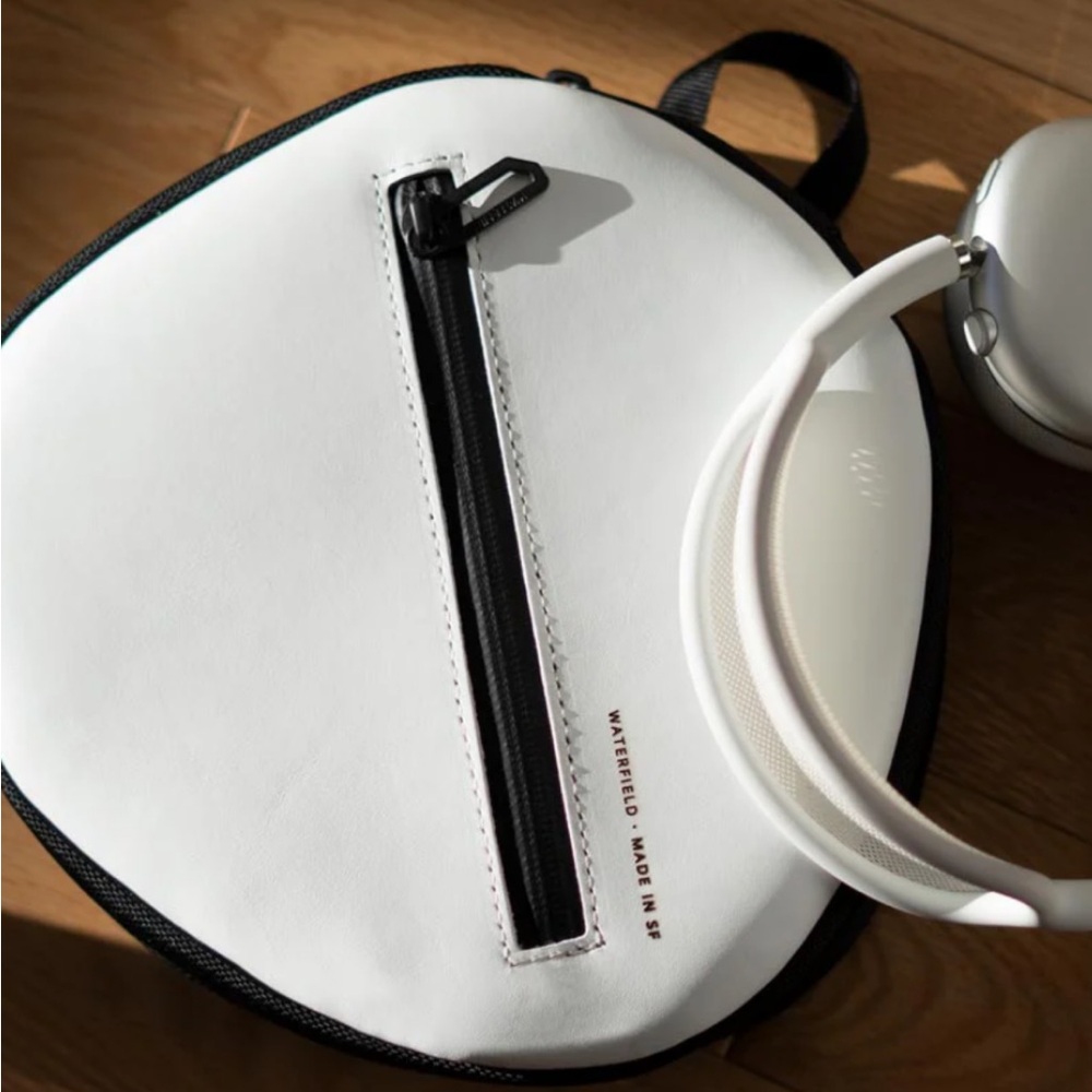 AirPods Max Shield Case - White